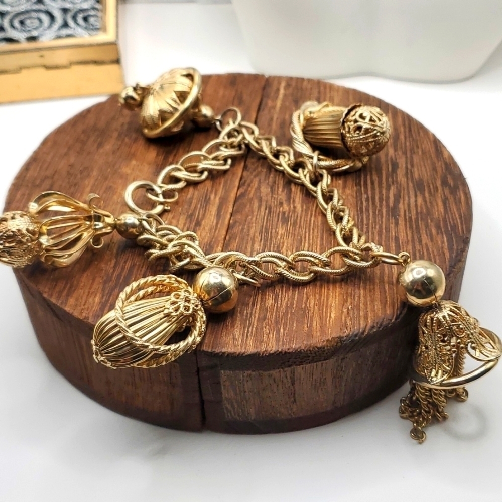 B2323 LARGE REMINISCENCE VINTAGE French Gold tone Metal Baroque Revival bracelet